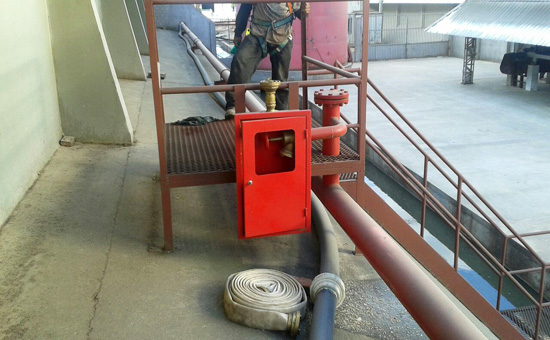 Plataforma con Cajetines y Salidas Para Hidrantes